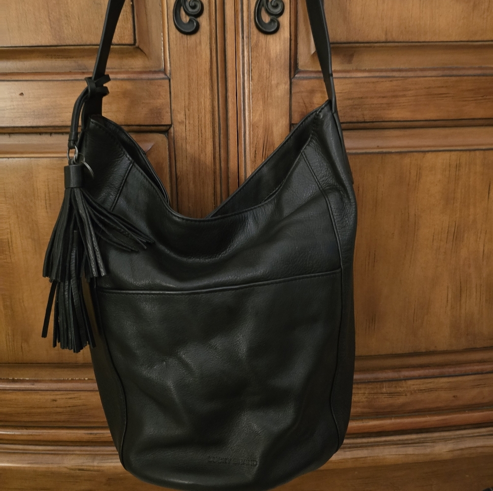 Elegant Black Leather Shoulder Bag